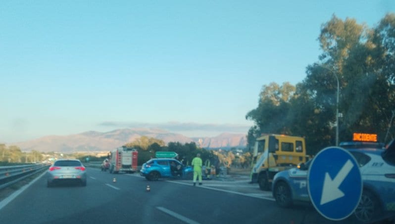 Due incidenti sulla A29, schianti a Segesta e Marina di Cinisi