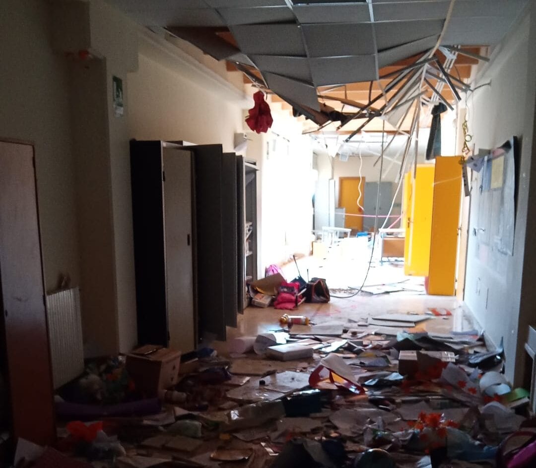 Marsala, violenta tromba d'aria, una scuola devastata, si teme ci sia un disperso