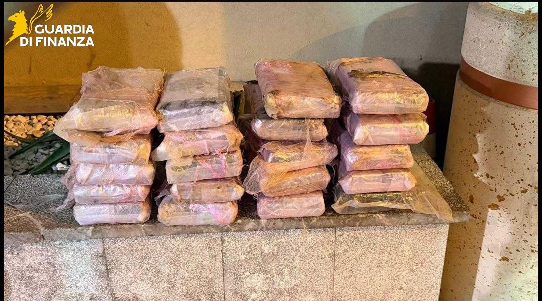Villabate, sequestrati oltre 23 chili di cocaina: arrestato un corriere