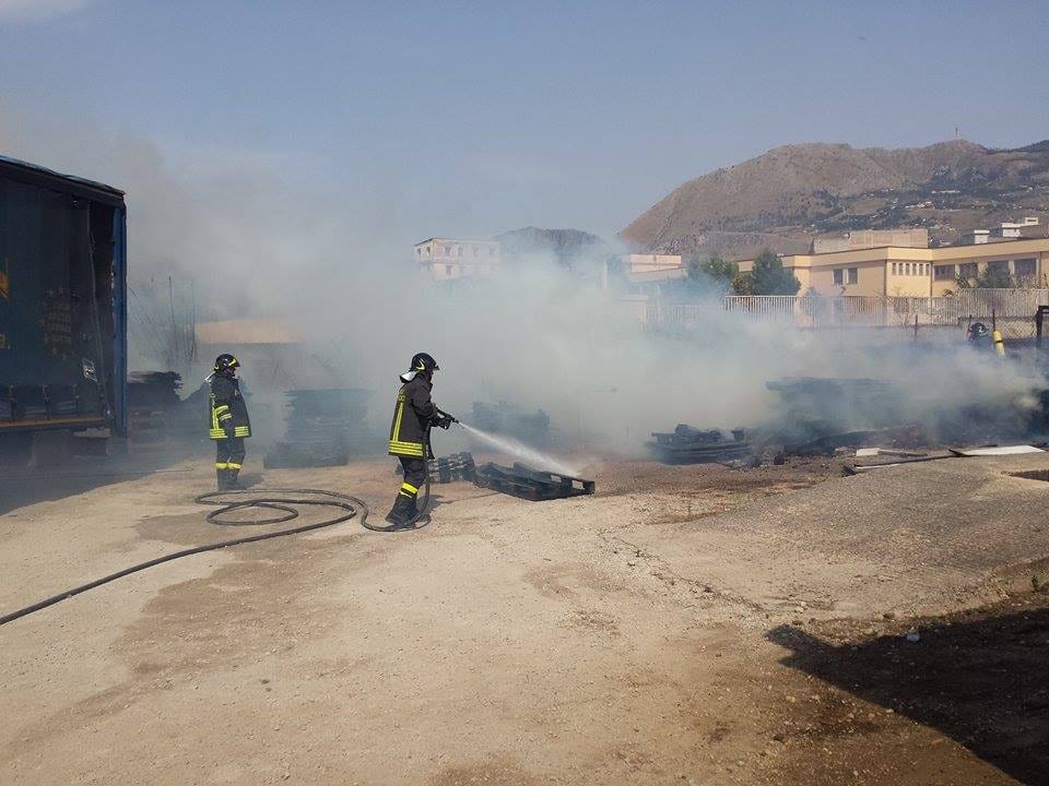 Partinico assediata dalle fiamme