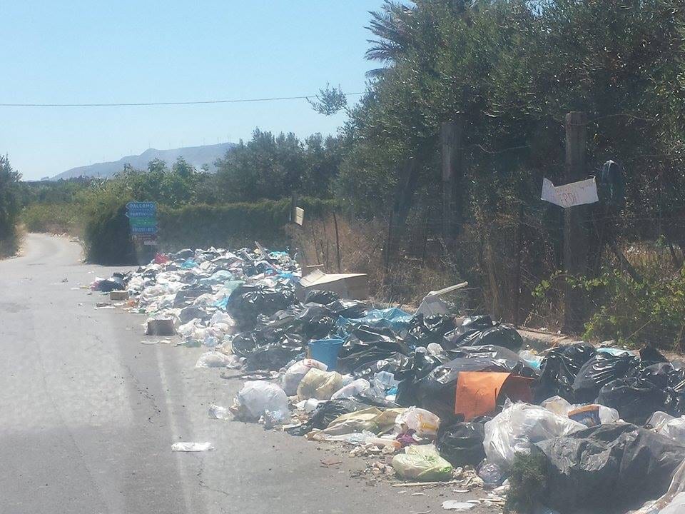 Partinico: rifiuti, esplode l’ennesima emergenza