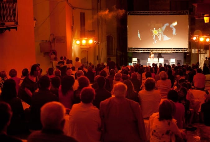 C/mmare del Golfo: Cici festival, paese set cinematografico