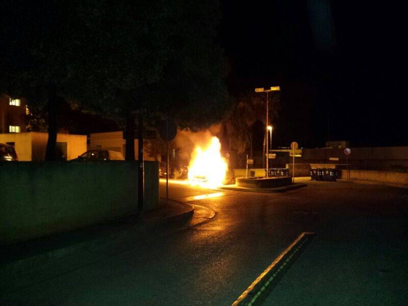 Castelvetrano: Auto in fiamme