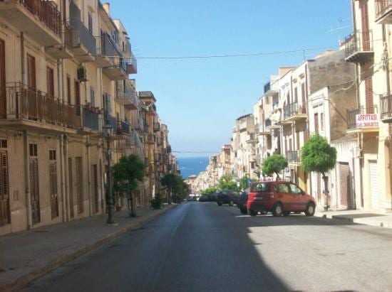 <small>Castellammare del Golfo</small><br /> Lavori centro storico, rivoluzione del traffico