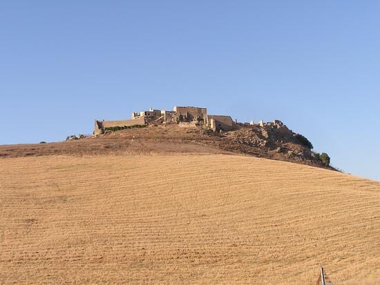 Alcamo: castello Calatubo, sprint per la sua salvezza
