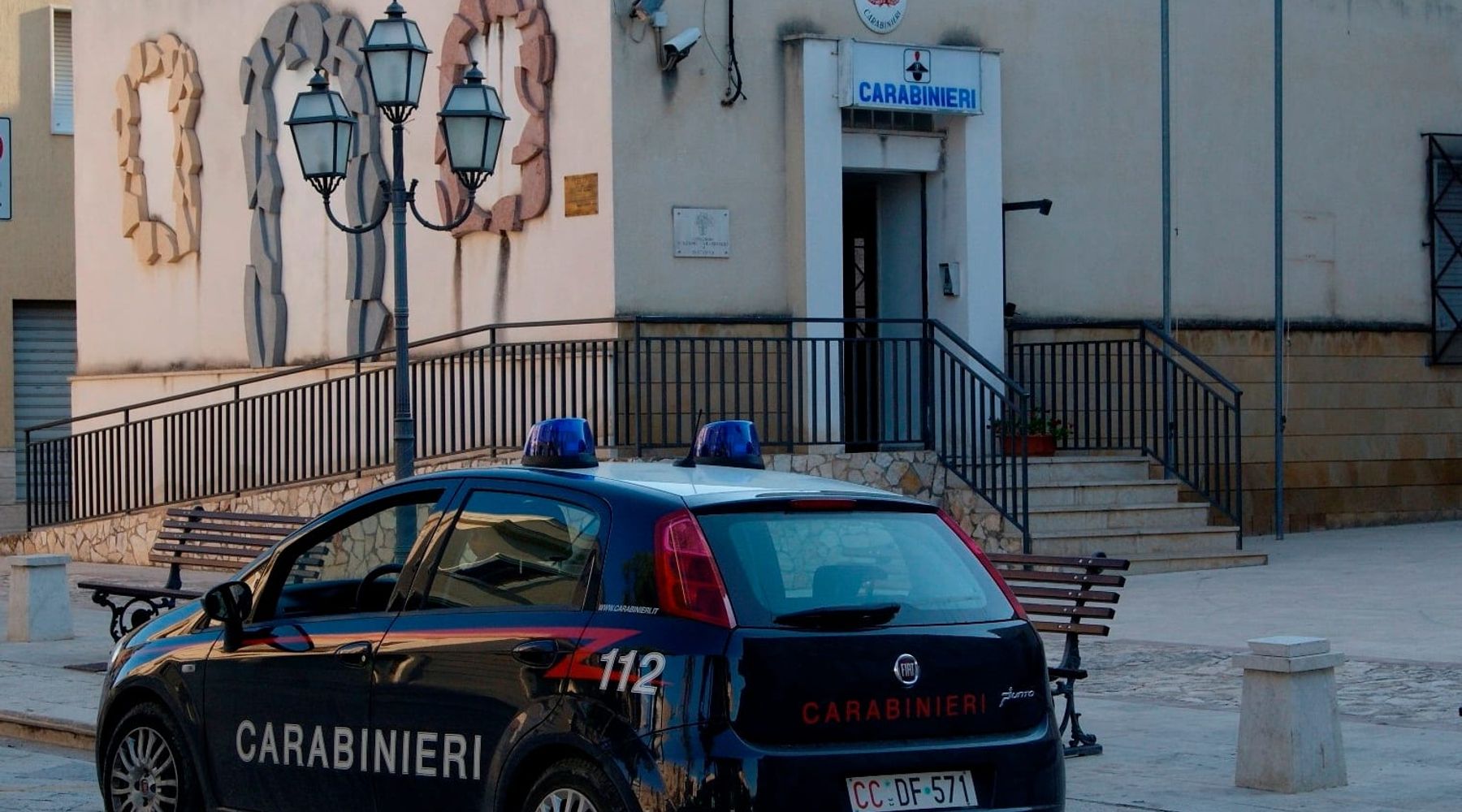 PARTANNA: otto persone tratte in arresto per furto