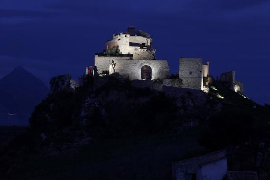 Alcamo: Il Sindaco invita a votare il Castello di Calatubo