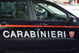 Trappeto, picchia genitori e carabinieri: arrestato 24enne