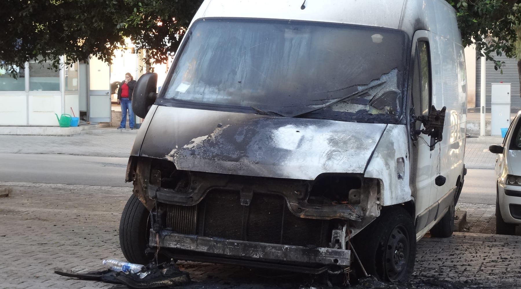 Alcamo: incendiato furgone, è intimidazione