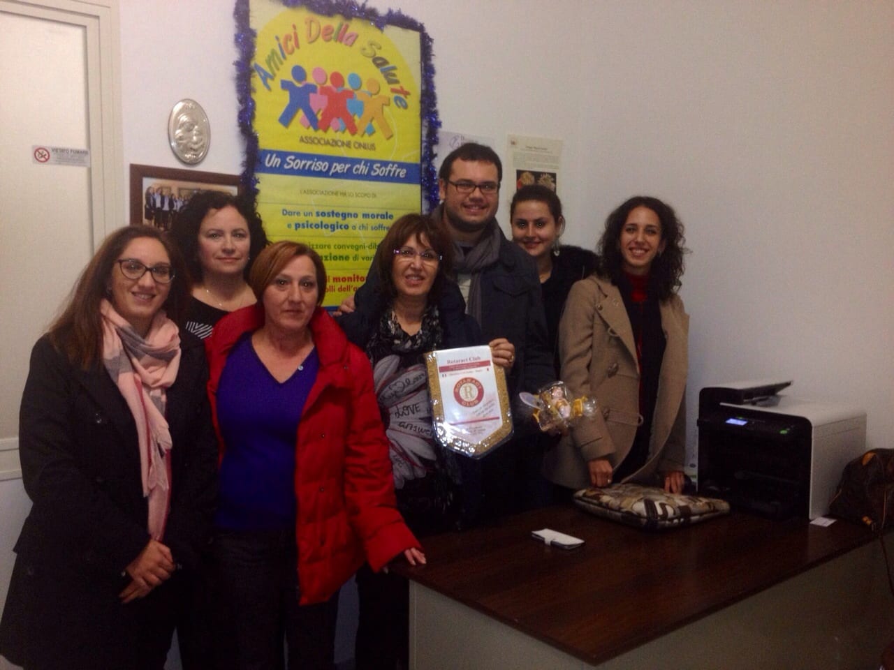 Castellammare: il rotaract dona un mese di carburante all’ass. “Amici della salute”.