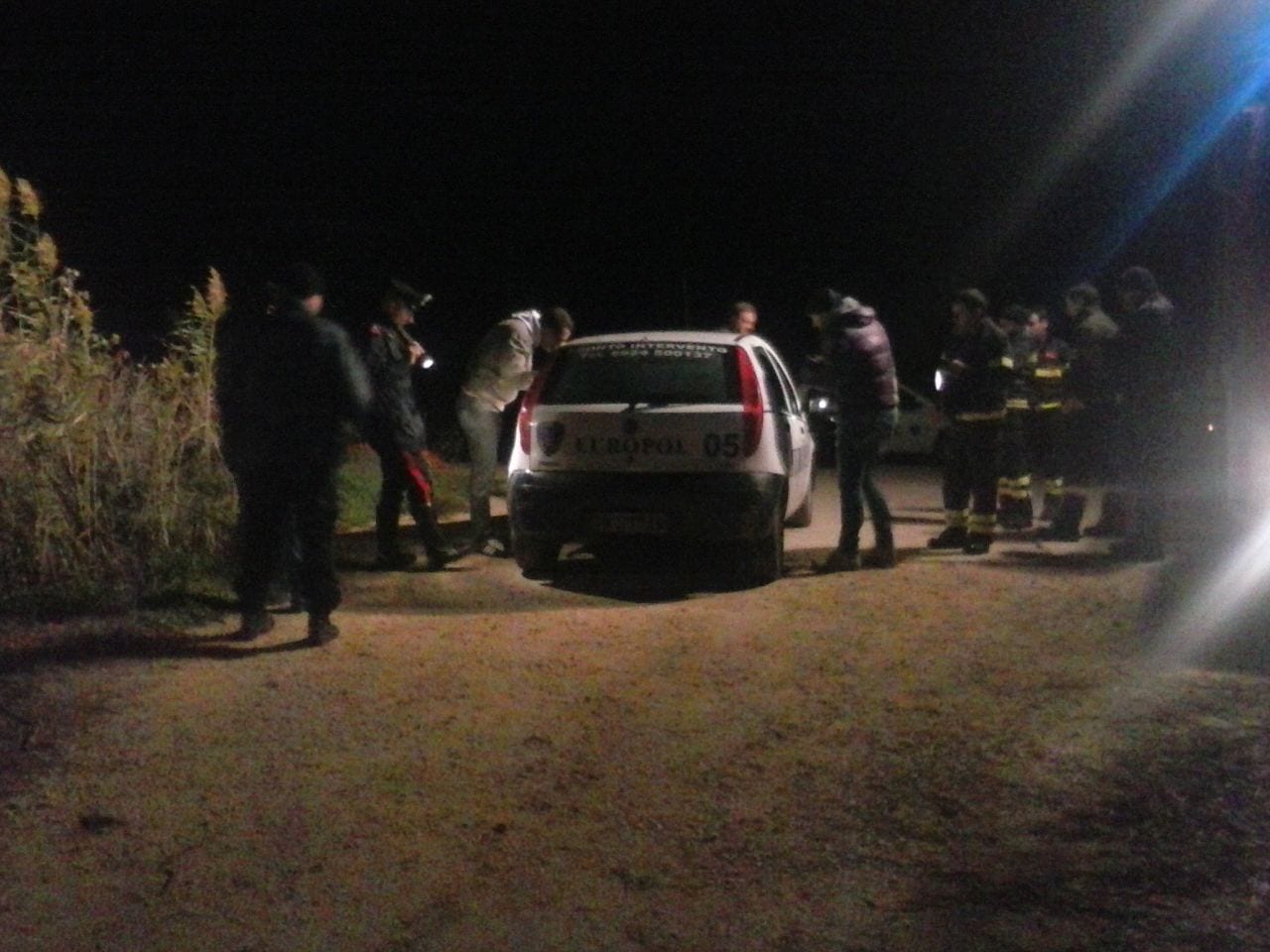 Castelvetrano: AUTO EUROPOL COLPITA DA COLPI DI ARMA DA FUOCO
