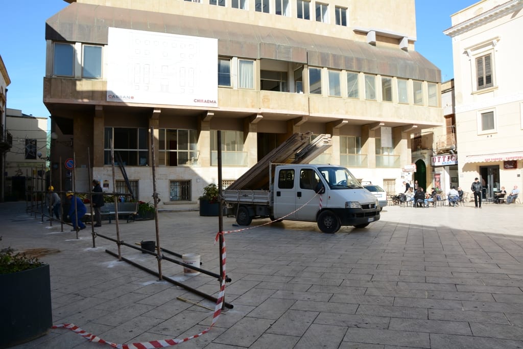 Mazara: iniziati i lavori per il rifacimento del prospetto del "Palazzaccio"
