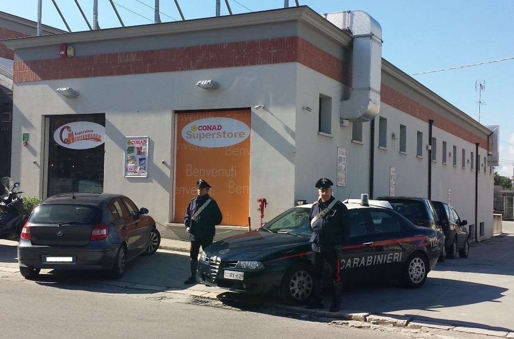 Partinico: furti nei supermercati