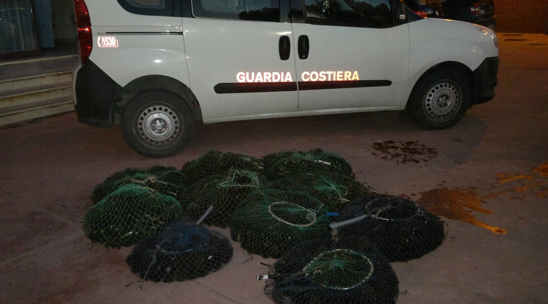 Trapani: pesca di frodo, sequestrati 2000 ricci di mare