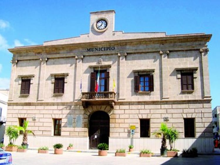 Favignana: sospesa l’occupazione dell’aula consiliare
