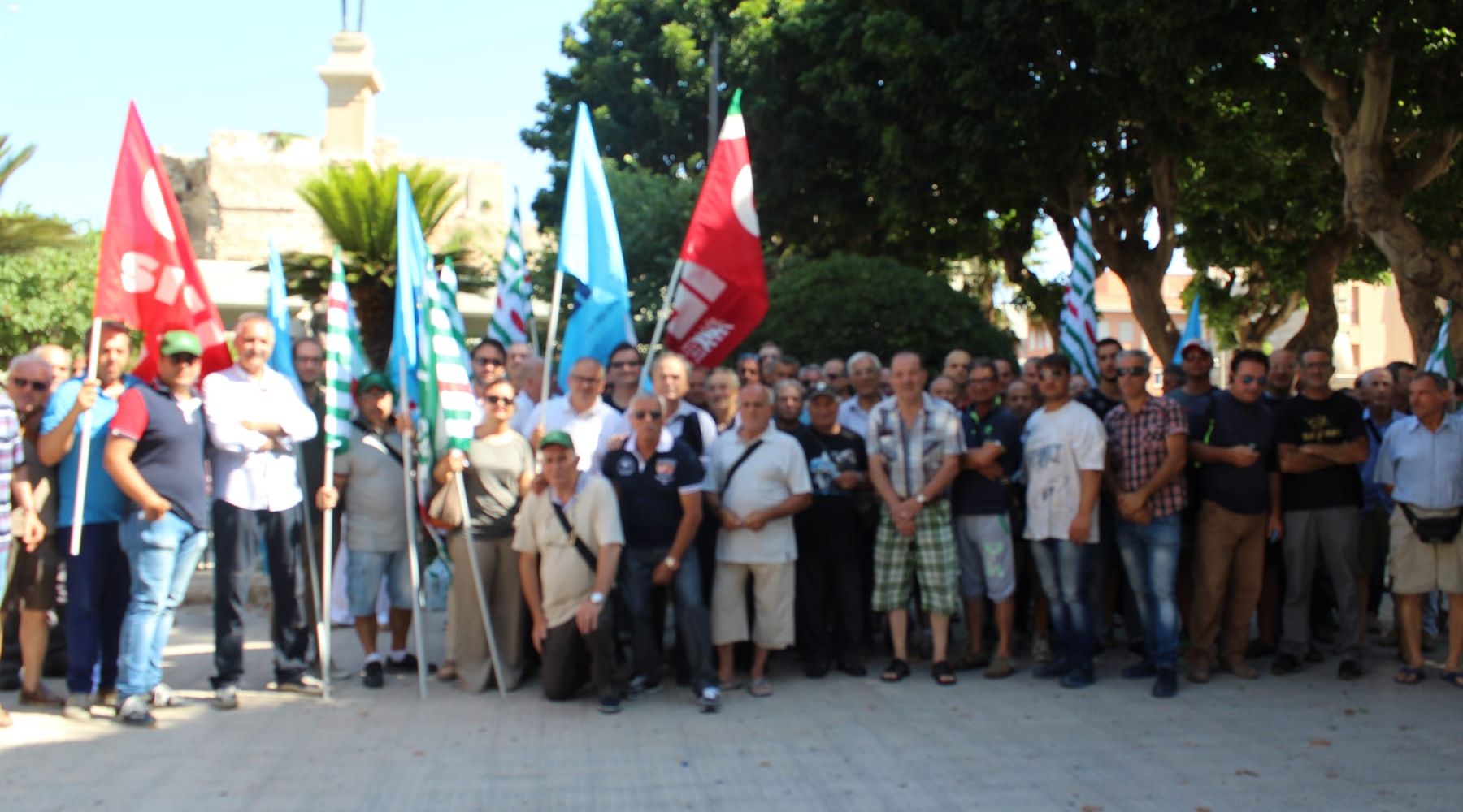 Trapani, mancato pagamento ammortizzatori sociali: sit- in di protesta