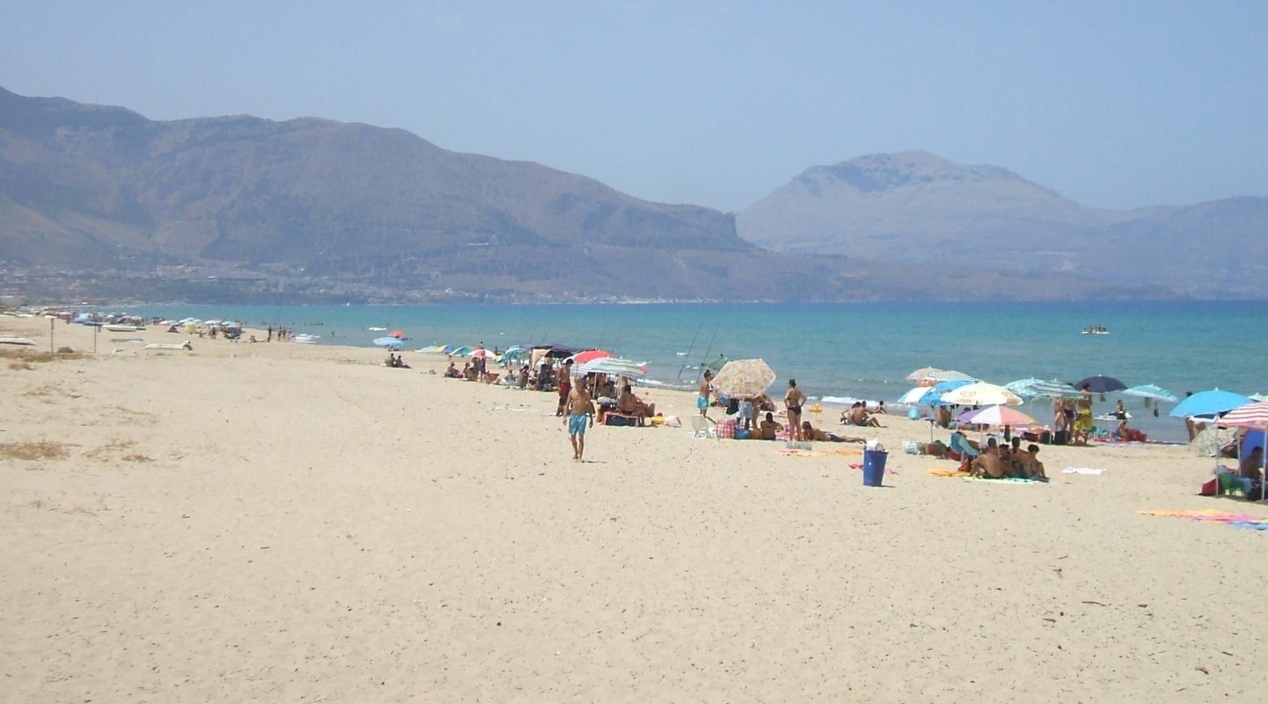 Alcamo marina, ridotte a sei le postazioni dei bagnini