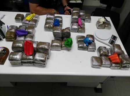 Alcamo-Pacco con hashish: 15 kg ritrovati in spiaggia