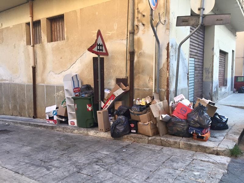 Balestrate-Esercenti sporcaccioni, scattano le prime multe