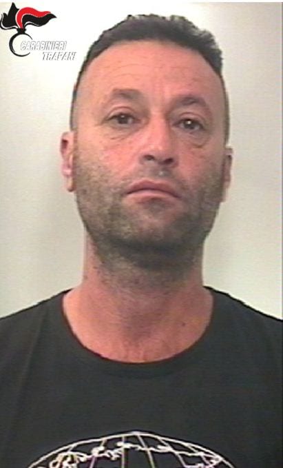 Marsala, andava in giro con due pistole: arrestato