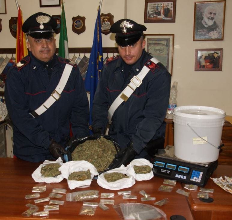 Partinico: arrestato pusher 19enne, segnalati 9 assuntori