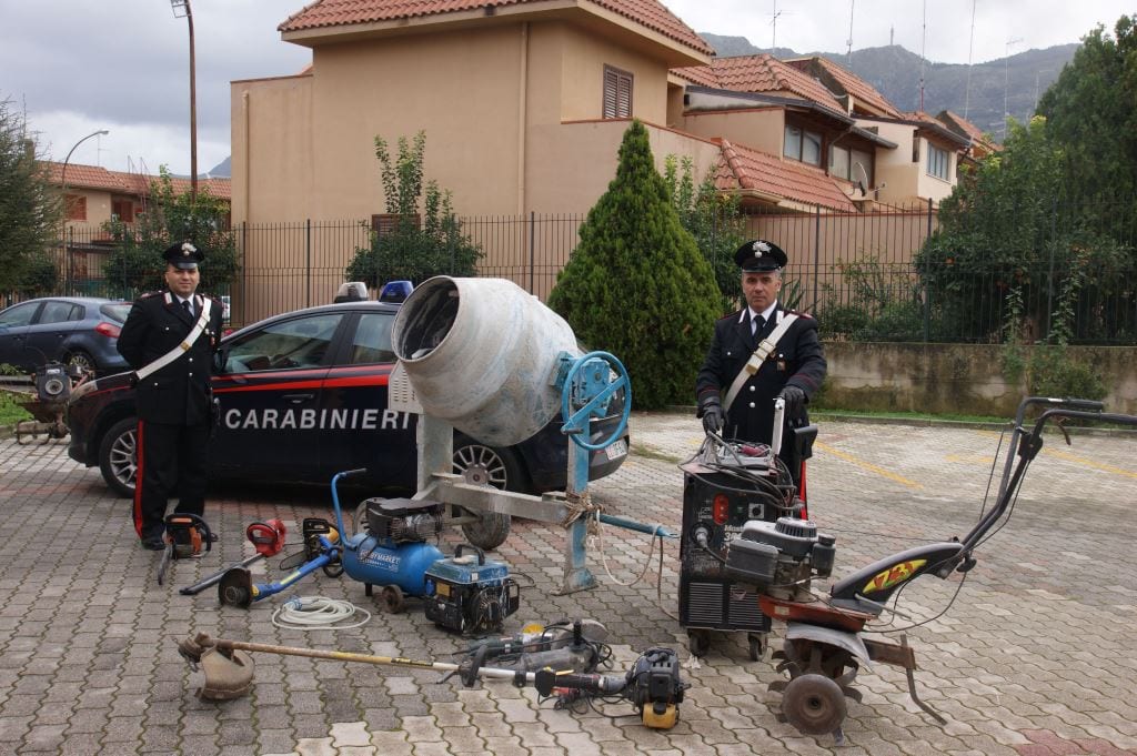 Raffica di furti nelle aree agricole del partinicese, scatta un arresto