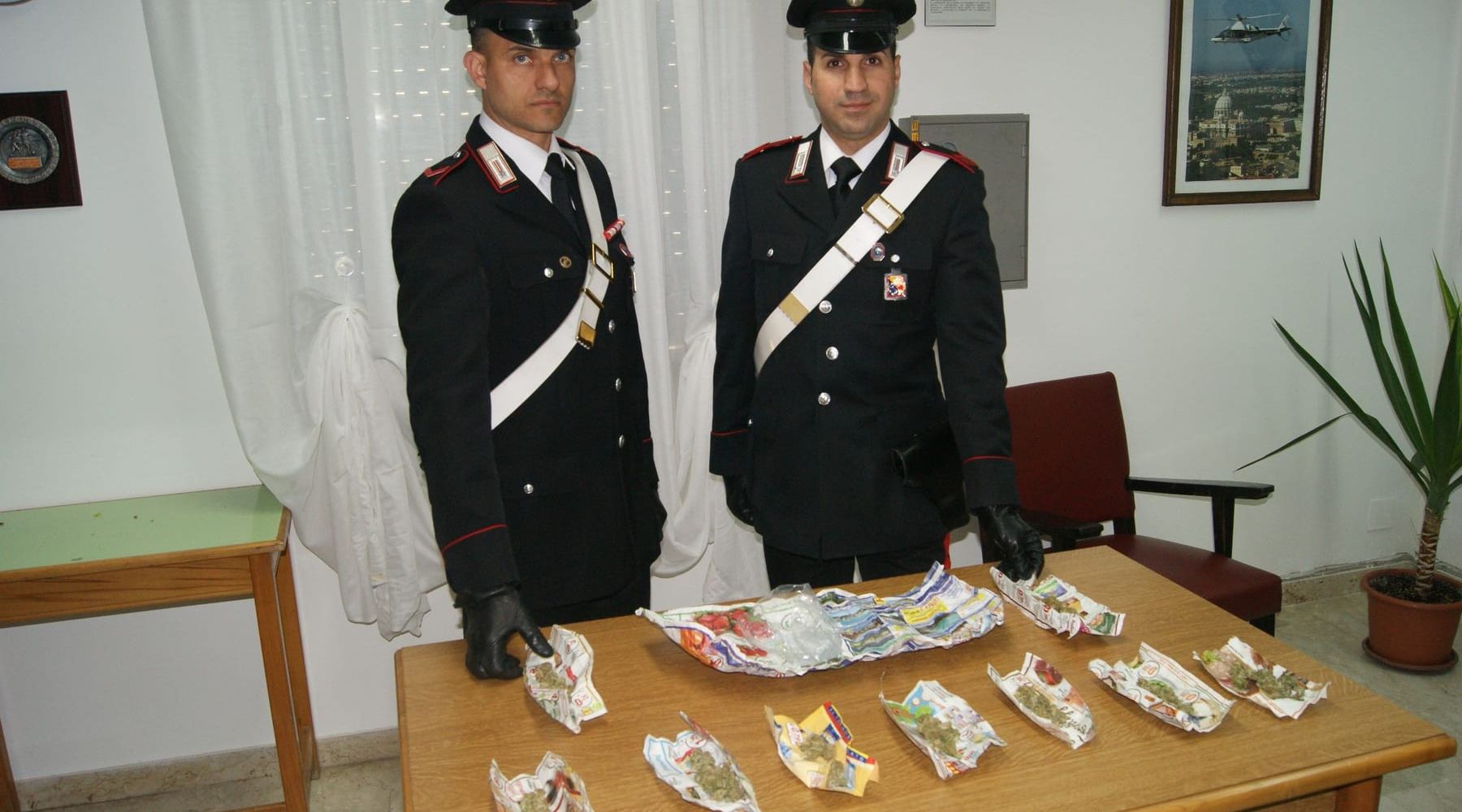 Trappeto-Blitz dei carabinieri in villino estivo: arrestato pusher