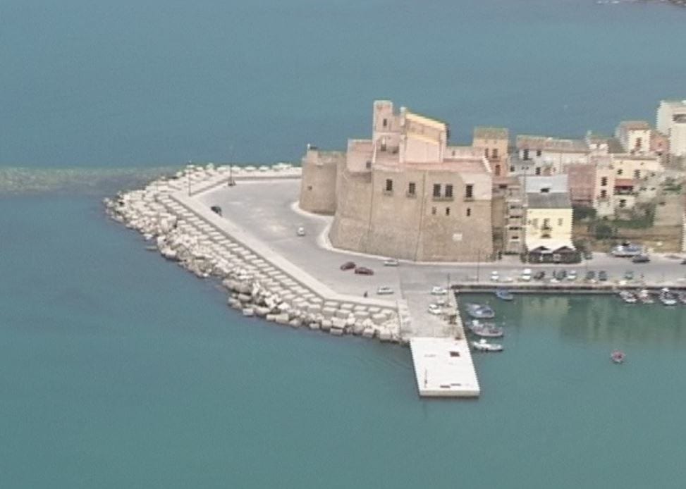 C/mare del Golfo-Ampliato e migliorato il museo del castello