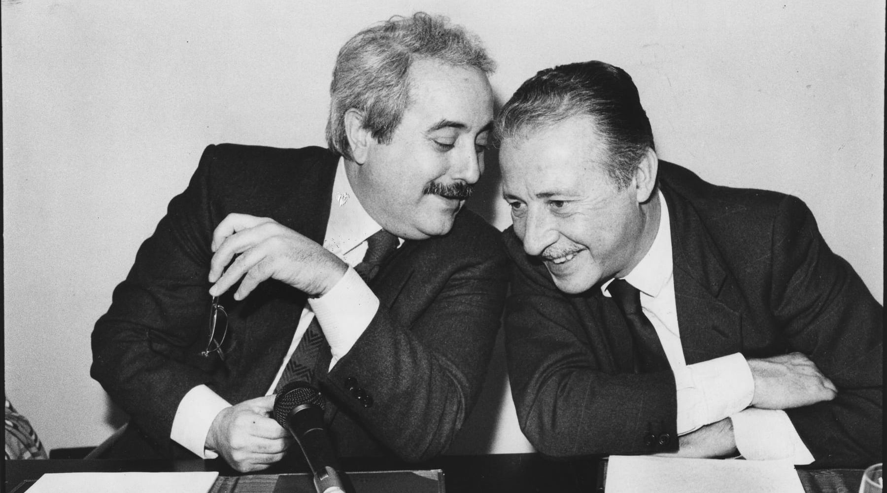 Alcamo-Aula consiliare intitolata a Falcone e Borsellino