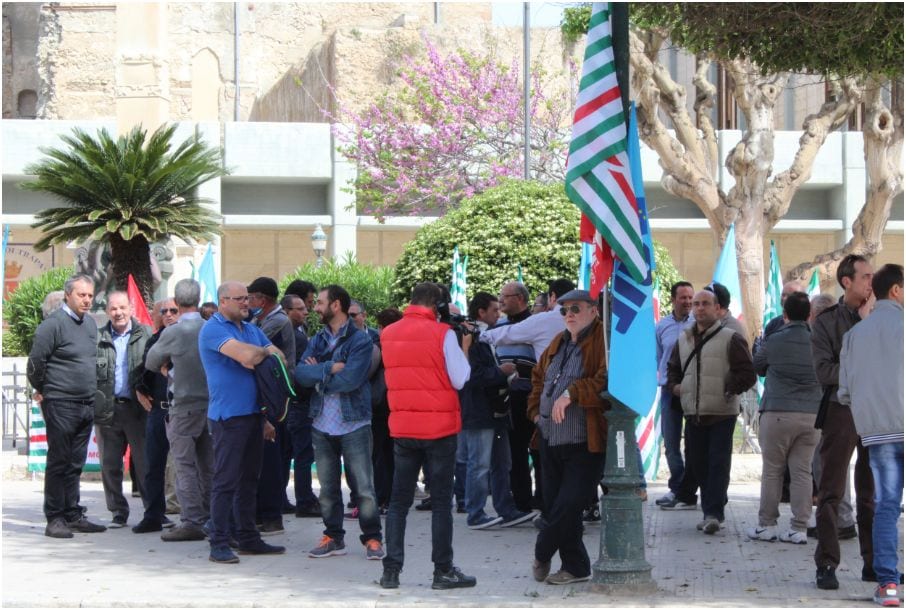 Trapani-Mancato pagamento ammortizzatori, impegno del Prefetto