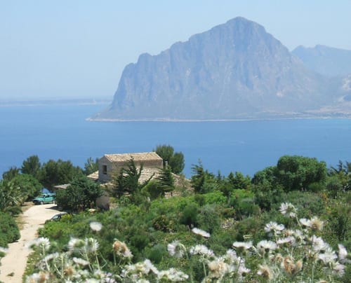 Custonaci-Riserva di Monte Cofano, escursione per ricordare marcia-simbolo del 1980