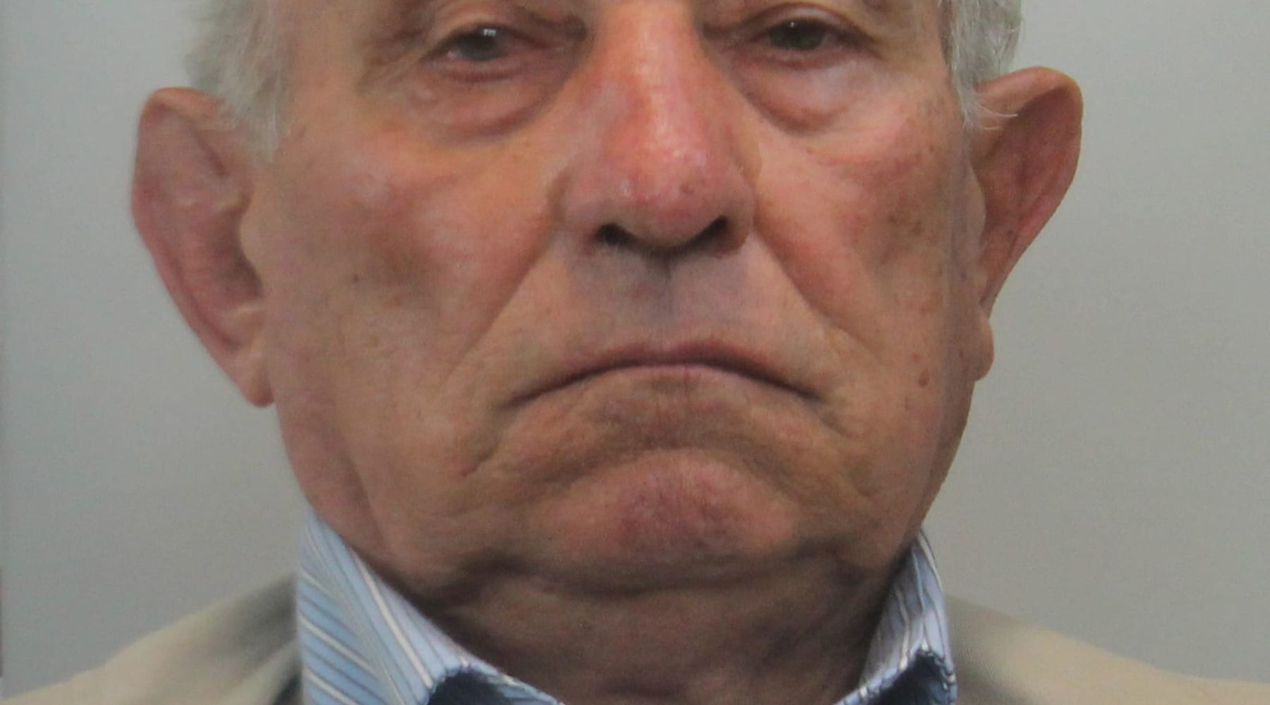Trapani-Abusi su sorelline di 11 e 9 anni, in arresto pensionato e la madre complice