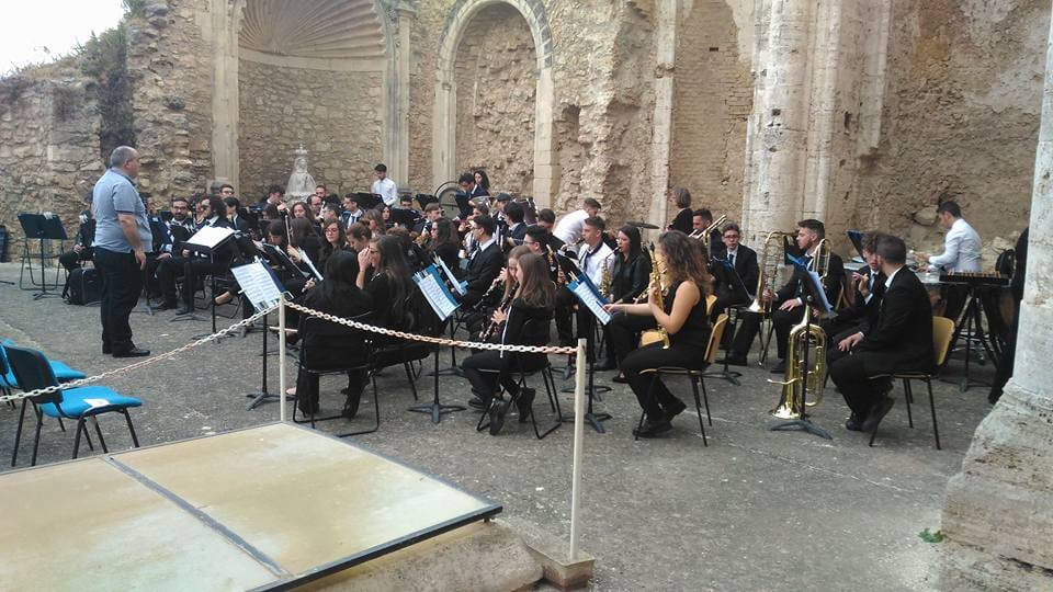 Alcamo-Al via il festival, orchestre suonano per inneggiare alla pace