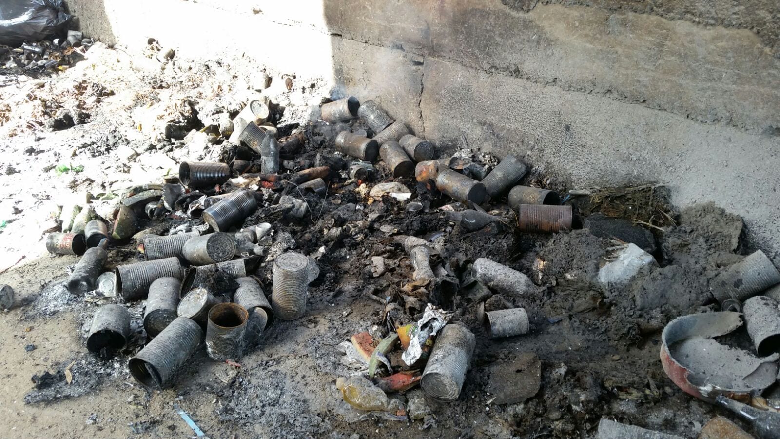 Alcamo-Rifiuti a fuoco nella notte, ora spunta il rischio diossina?