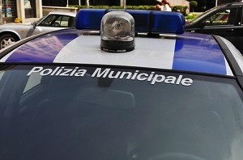 Alcamo-Ubriaca alla guida provoca incidente: denunciata