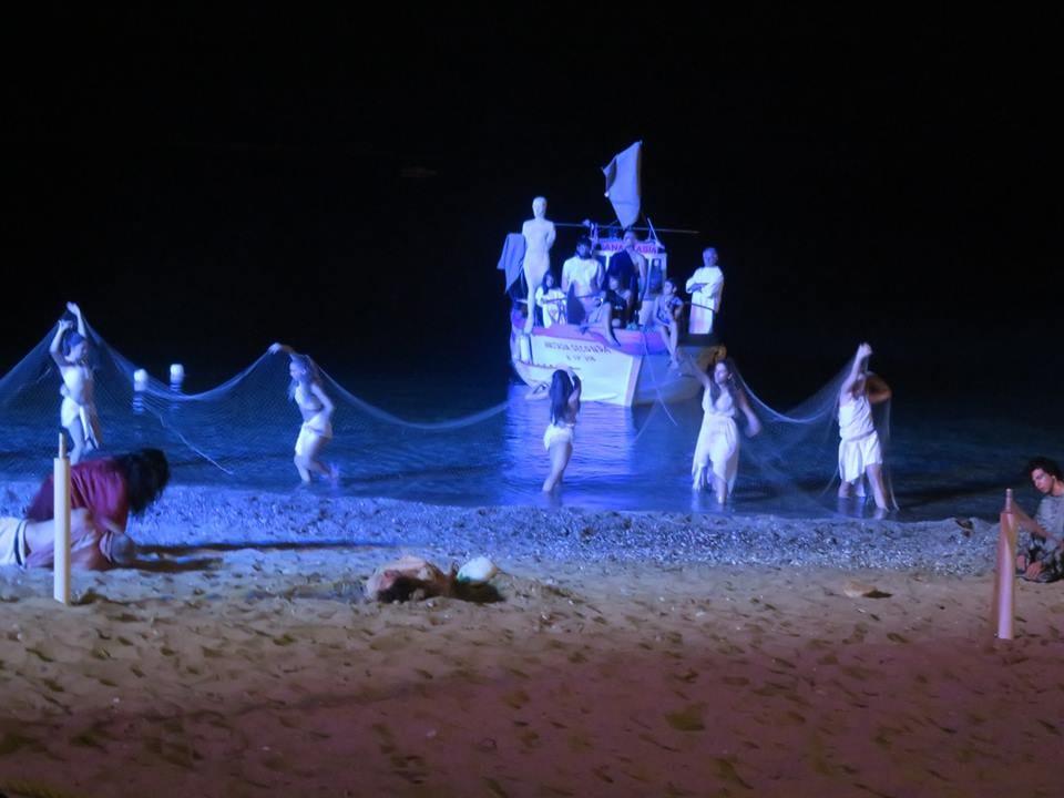 Castellammare del Golfo-Successo per “Eroideide”, in 2 mila tra piazza Petrolo e spiaggia