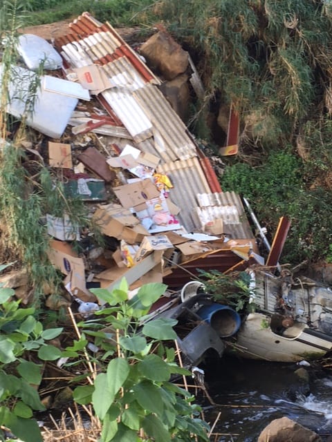 Partinico-Discarica sul torrente Puddastri, rischio inquinamento e sequestro