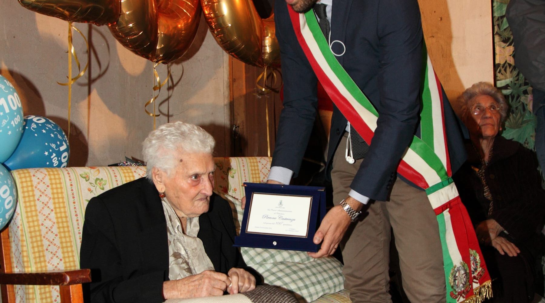 Alcamo-Cento candeline per la signora Castrenza Pirrone