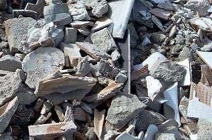 Alcamo-Giù calcinacci in via Diaz, pedone sfiorato