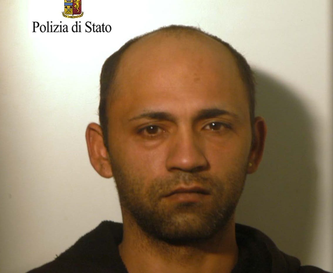 Castellammare del Golfo-Riconosce l’auto del padre e insegue il ladro: arrestato pregiudicato