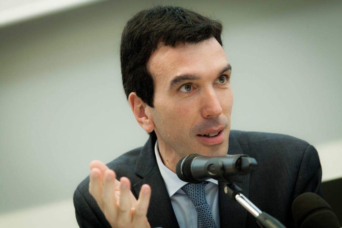 Alcamo-Lunedì il ministro Martina incontra il circolo del Pd