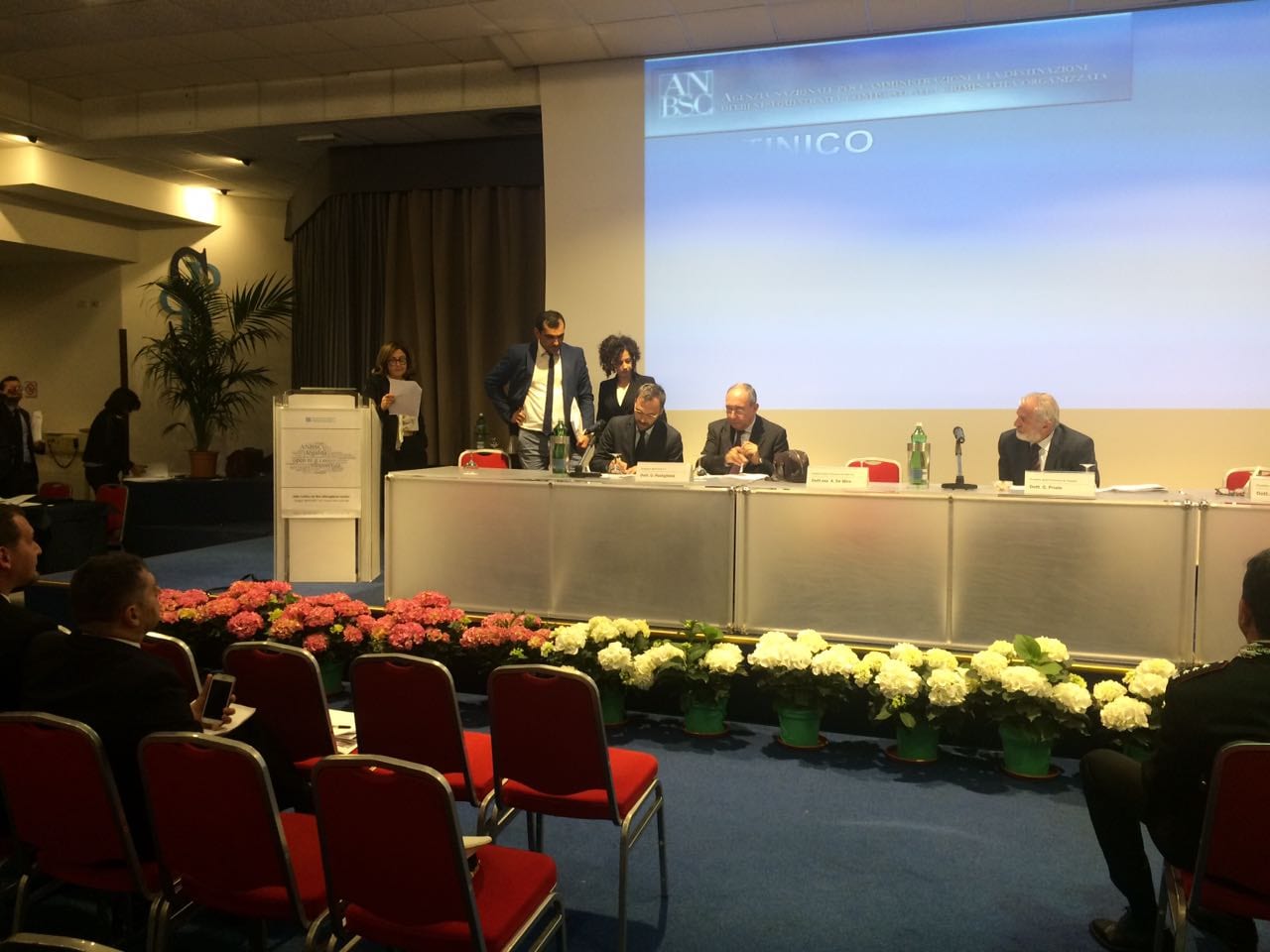Beni confiscati, ad Alcamo e Castellammare del Golfo consegnati 22 immobili