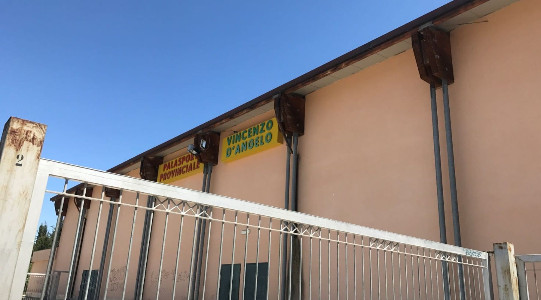 Alcamo-Il Paladangelo in concessione al Comune per vent’anni