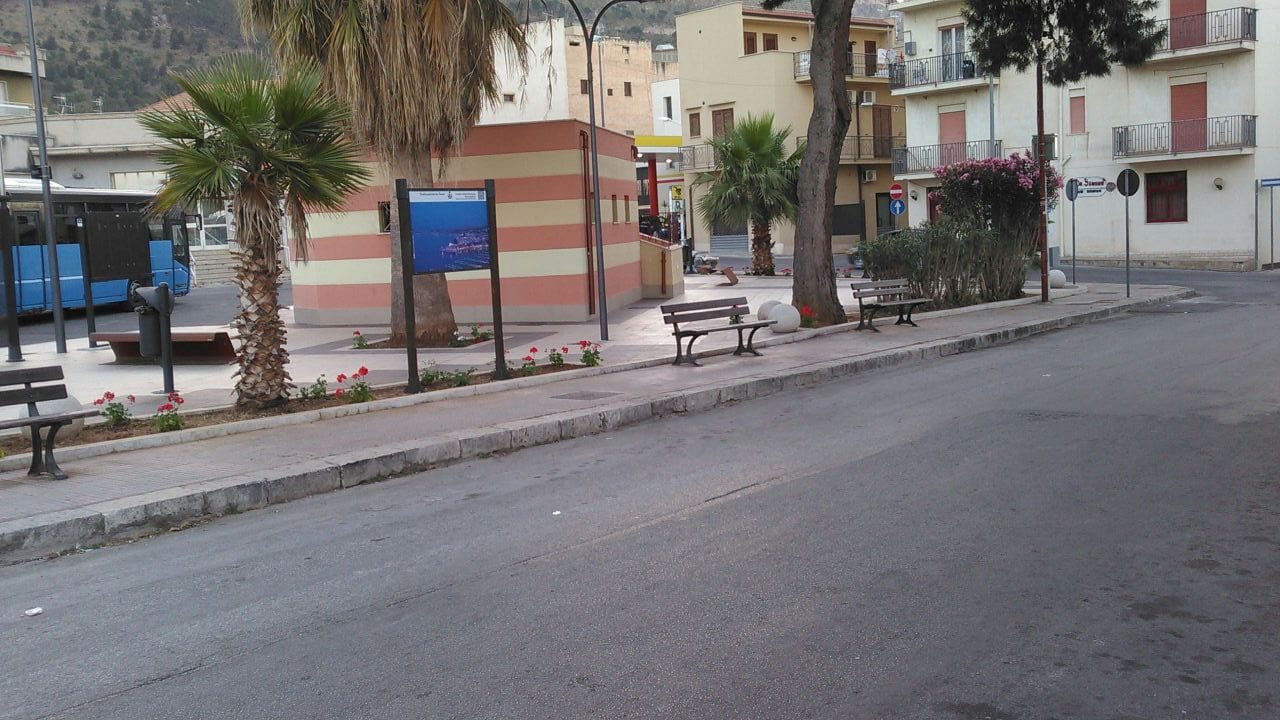 Castellammare del Golfo-Torre Bennistra e bagni pubblici: fruibili con contributo volontario