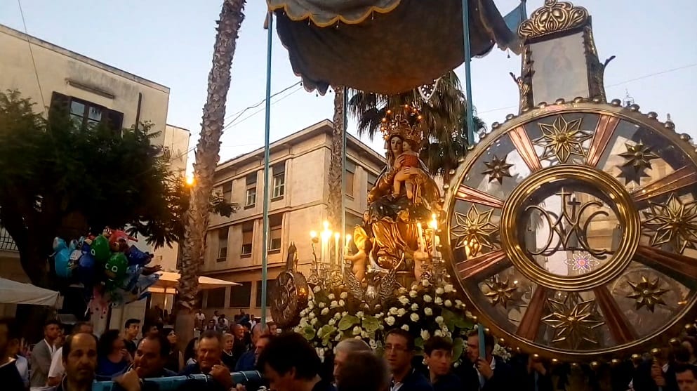 Alcamo-Festa Patrona, in migliaia ad assistere alla processione