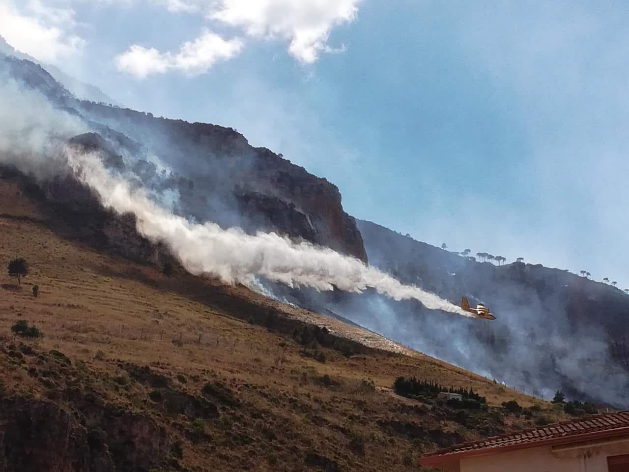 Castellammare del Golfo-Incendio Monte Inici, 200 ettari in fumo: relazione al prefetto