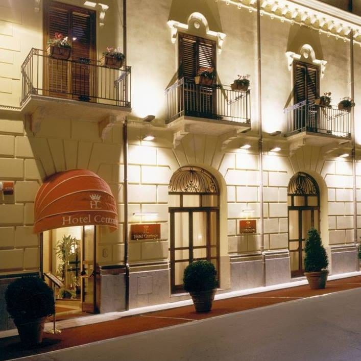 Alcamo-Concerti sulla terrazza dell’Hotel Centrale