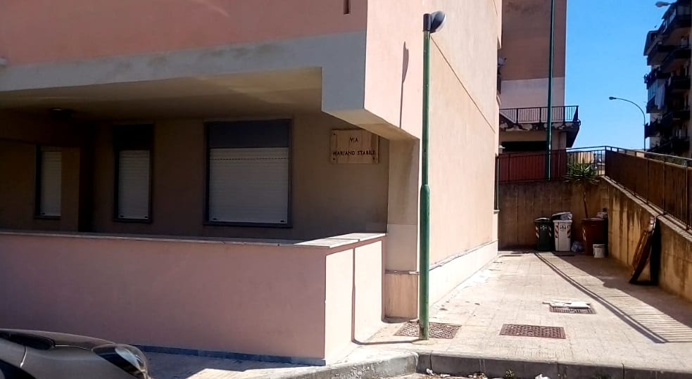 Alcamo-Incendio auto in via Stabile, indagano i carabinieri: dubbi sul dolo