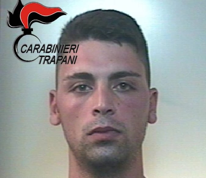 Alcamo-Spaccia mentre è ai domiciliari, torna dietro le sbarre un giovane
