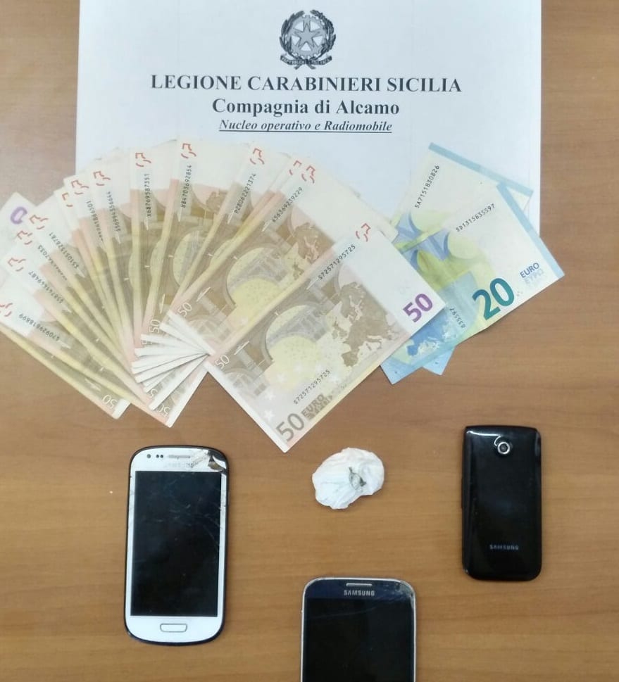 Alcamo-Pestaggio per un cellulare e operazione antidroga: 4 denunce